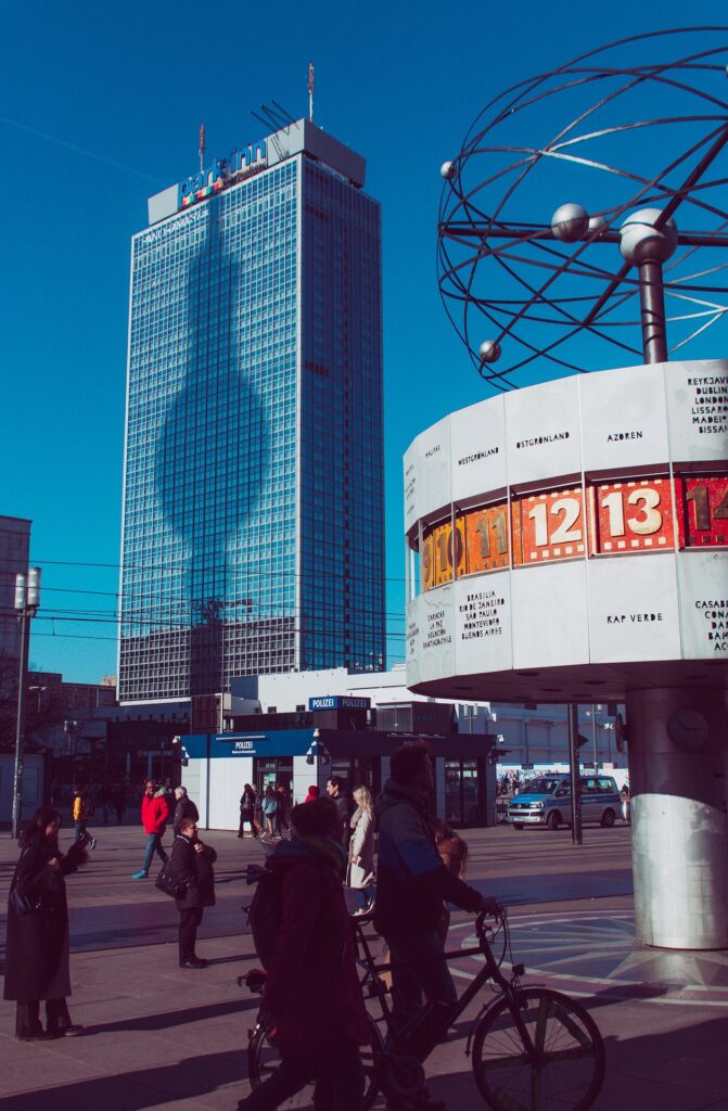 Wereldklok op de Alexanderplatz